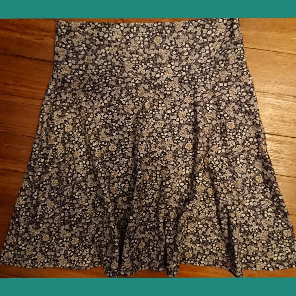 Gray floral winter skater skirt
